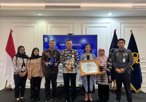 Kanwil Kemenkum Banten Raih Pemenang I Penganugerahan Legislasi Daerah Tahun 2025