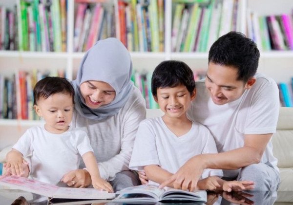 Rahasia Anak Cerdas dan Dekat dengan Orang Tua, Ternyata Berawal Dari Buku Cerita